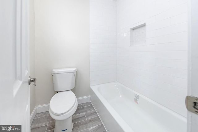 27 EASTWOOD DR, Voorhees, NJ 08043