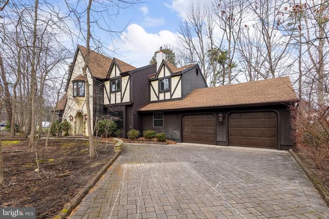 27 EASTWOOD DR, Voorhees, NJ 08043