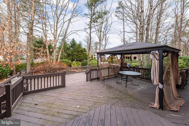 27 EASTWOOD DR, Voorhees, NJ 08043