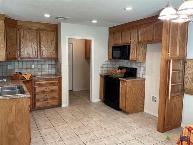 5209 Foxhill Road, Temple, TX 76502