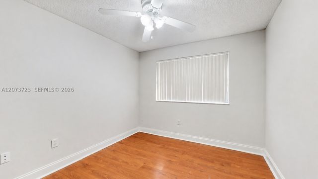 15600 SW 80th St L-304, Miami, FL 33193