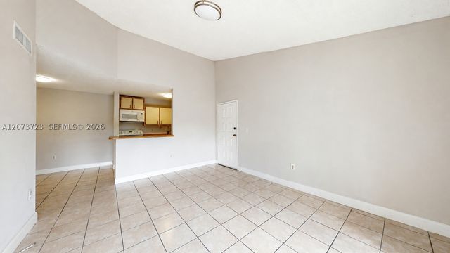 15600 SW 80th St L-304, Miami, FL 33193