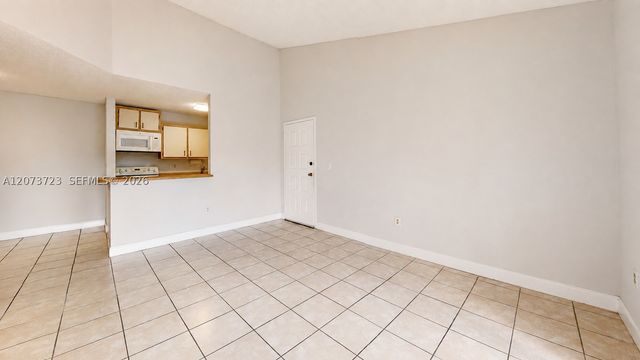 15600 SW 80th St L-304, Miami, FL 33193