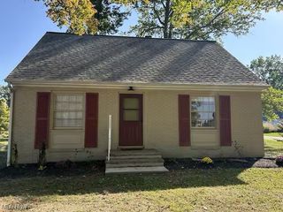 2542 W 8th Street, Ashtabula, OH 44004