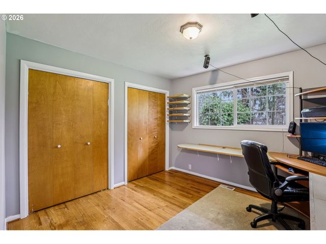 155 SUNSET Blvd, St Helens, OR 97051