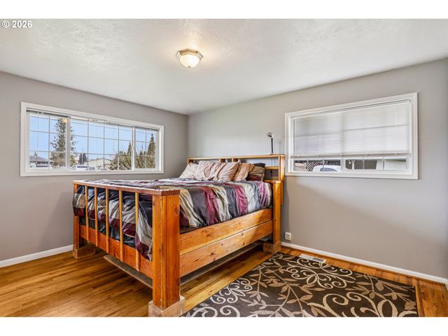 155 SUNSET Blvd, St Helens, OR 97051