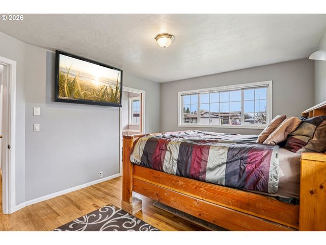 155 SUNSET Blvd, St Helens, OR 97051