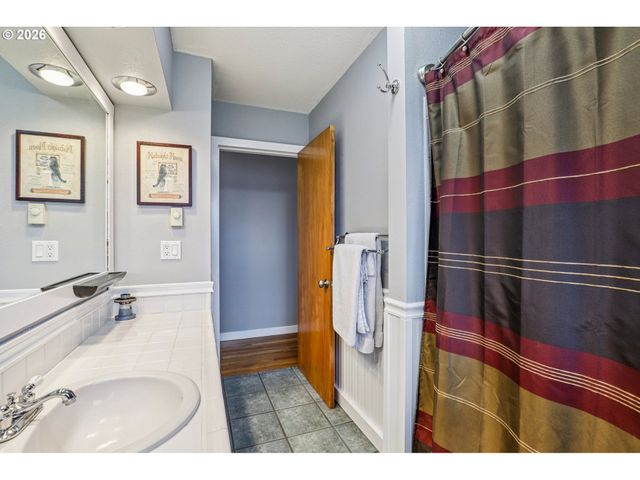 155 SUNSET Blvd, St Helens, OR 97051