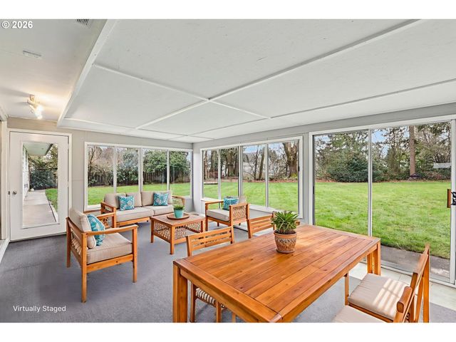 155 SUNSET Blvd, St Helens, OR 97051