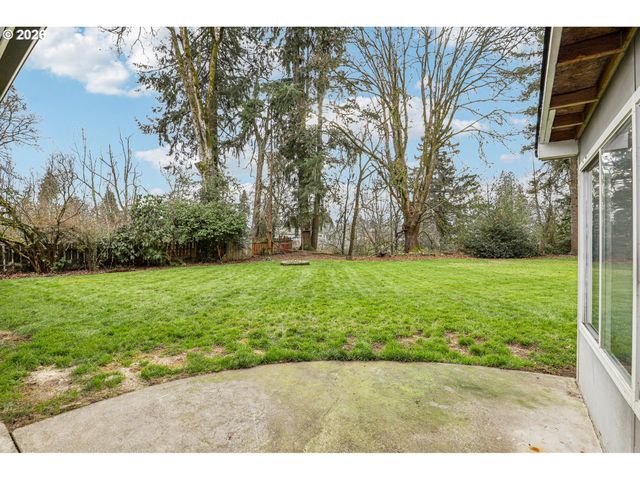 155 SUNSET Blvd, St Helens, OR 97051