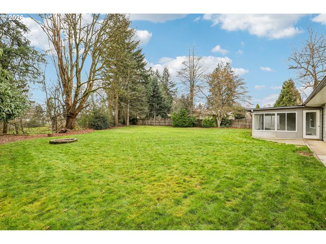 155 SUNSET Blvd, St Helens, OR 97051