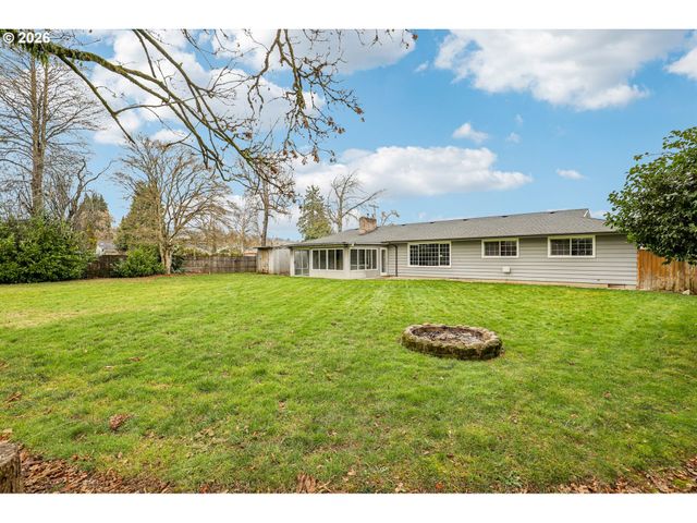 155 SUNSET Blvd, St Helens, OR 97051