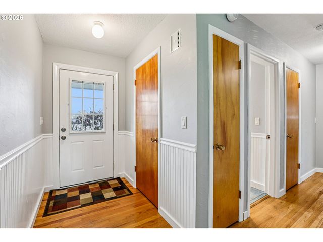 155 SUNSET Blvd, St Helens, OR 97051