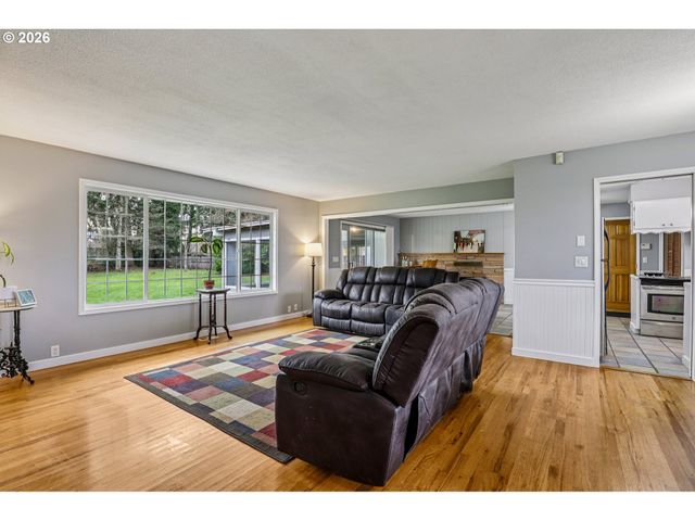 155 SUNSET Blvd, St Helens, OR 97051