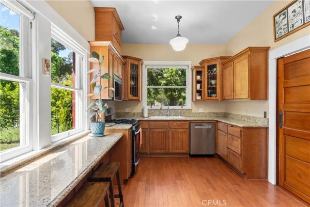 310 E Kingsley Avenue, Pomona, CA 91767