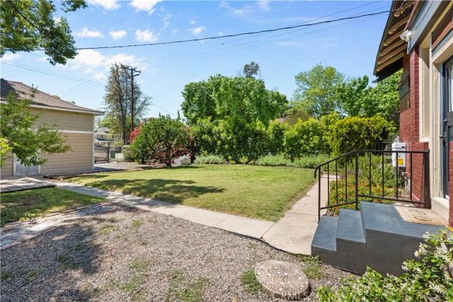 310 E Kingsley Avenue, Pomona, CA 91767