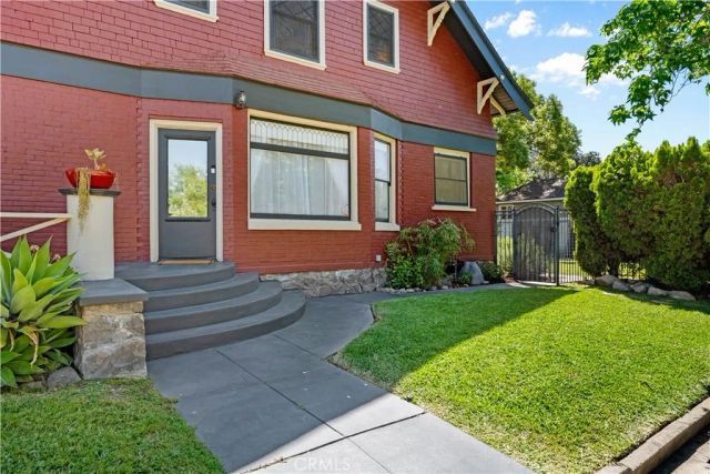 310 E Kingsley Avenue, Pomona, CA 91767