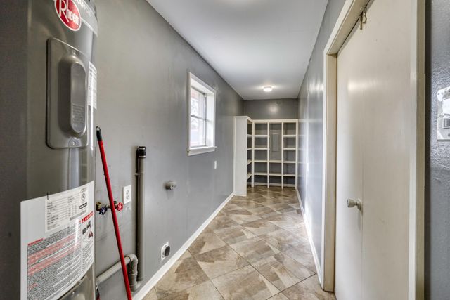 102 W Marietta Street, Madisonville, TX 77864