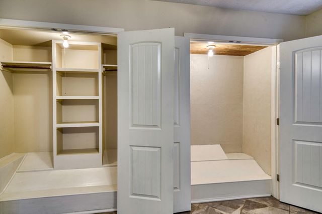 102 W Marietta Street, Madisonville, TX 77864