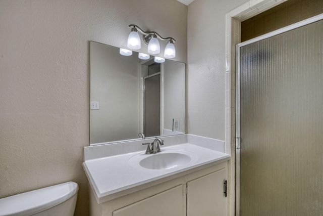 102 W Marietta Street, Madisonville, TX 77864