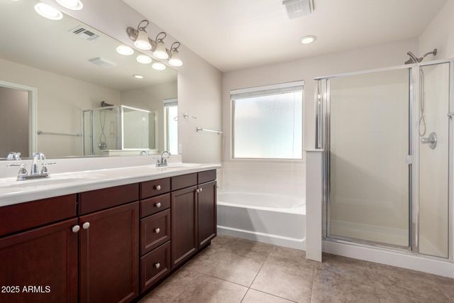 3449 E SHEFFIELD Road, Gilbert, AZ 85296