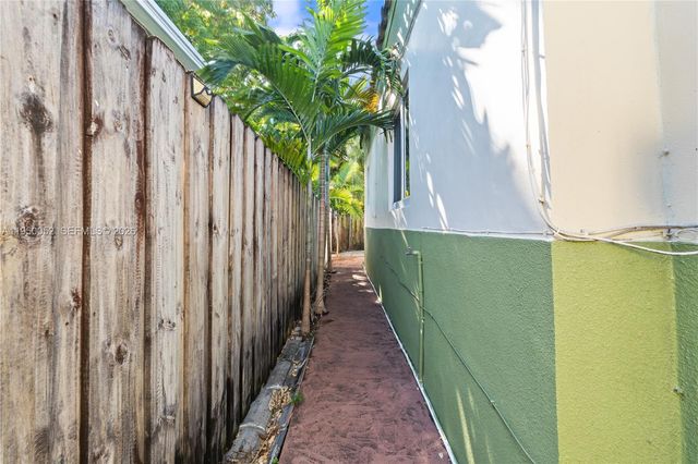 1428 SW 20th St, Miami, FL 33145