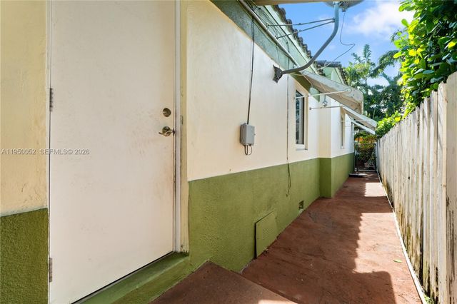 1428 SW 20th St, Miami, FL 33145