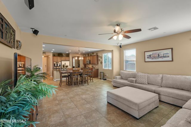 896 W Camino Capria, Sahuarita, AZ 85629