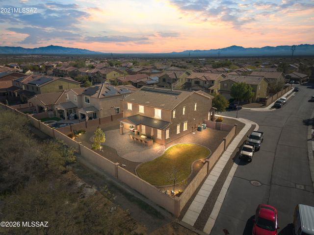 896 W Camino Capria, Sahuarita, AZ 85629