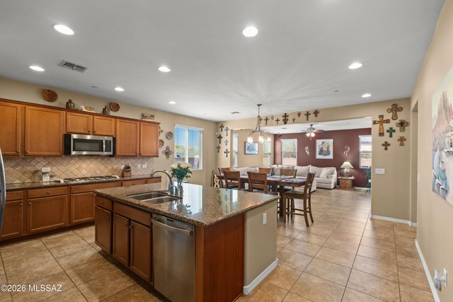 896 W Camino Capria, Sahuarita, AZ 85629