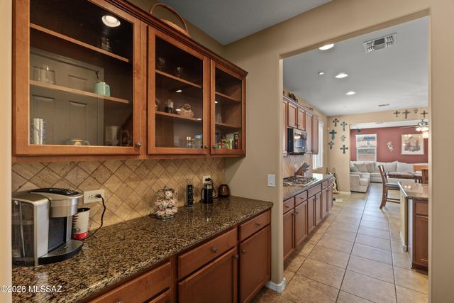 896 W Camino Capria, Sahuarita, AZ 85629