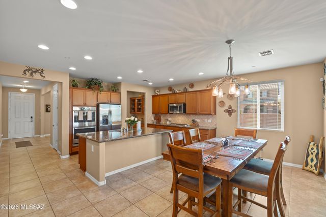 896 W Camino Capria, Sahuarita, AZ 85629