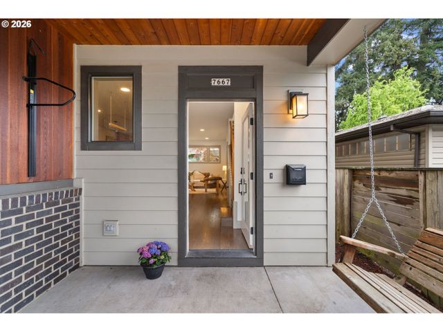 7667 Se SHERMAN Ct, Portland, OR 97215