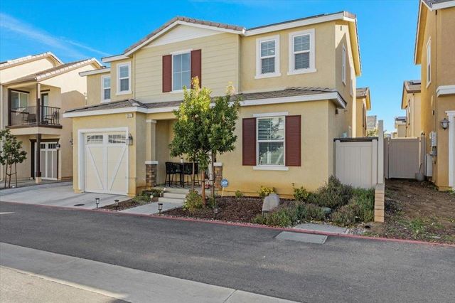 13642 Gray Hawk Way, Valley Center, CA 92082