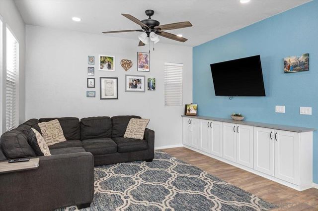 13642 Gray Hawk Way, Valley Center, CA 92082