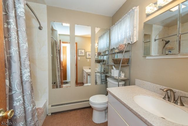 320 Reynolds Ave, Parsippany-troy Hills Twp., NJ 07054