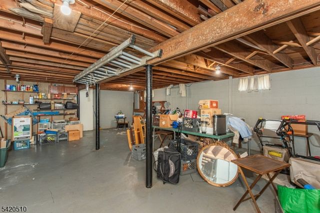 320 Reynolds Ave, Parsippany-troy Hills Twp., NJ 07054