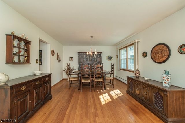 320 Reynolds Ave, Parsippany-troy Hills Twp., NJ 07054