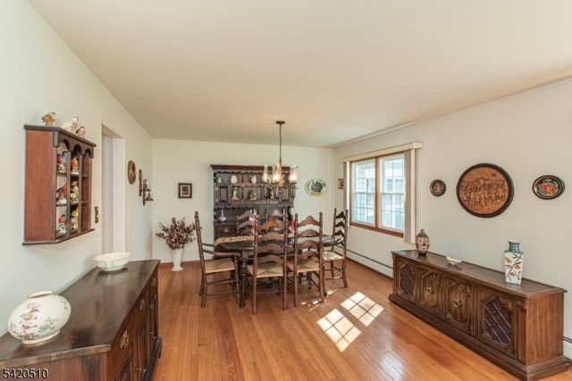 320 Reynolds Ave, Parsippany-troy Hills Twp., NJ 07054