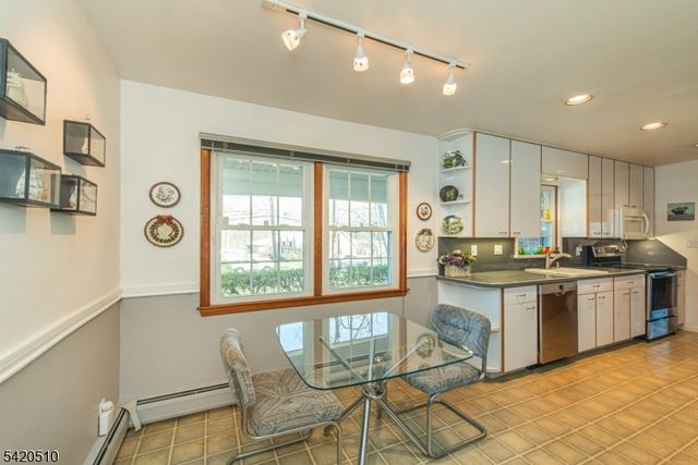 320 Reynolds Ave, Parsippany-troy Hills Twp., NJ 07054