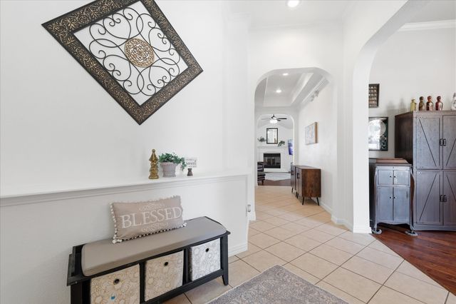 8106 Summerleaf Drive, Arlington, TX 76001