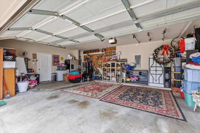 8106 Summerleaf Drive, Arlington, TX 76001