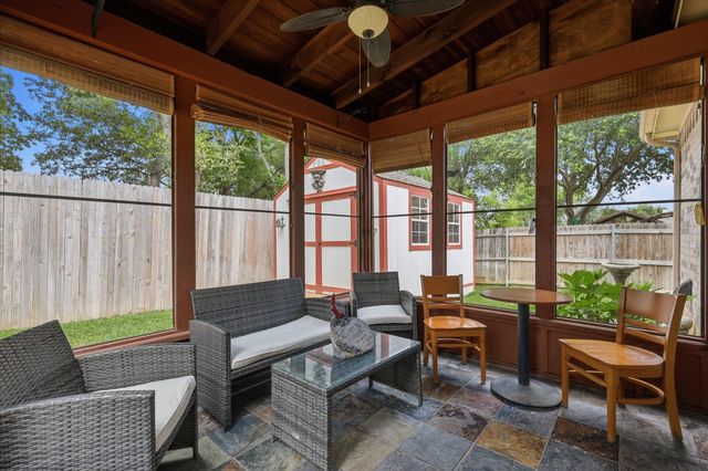 8106 Summerleaf Drive, Arlington, TX 76001