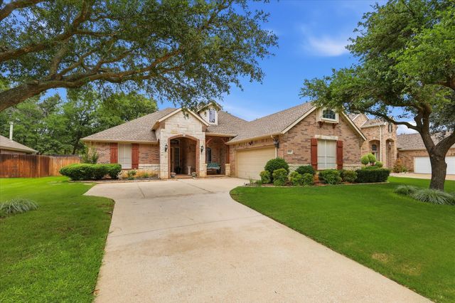 8106 Summerleaf Drive, Arlington, TX 76001