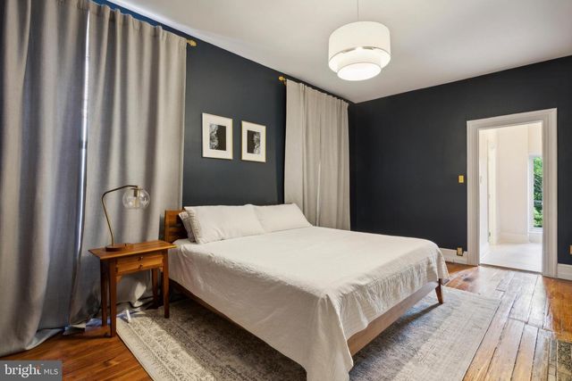 1911 MOUNT VERNON ST, Philadelphia, PA 19130