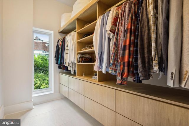 1911 MOUNT VERNON ST, Philadelphia, PA 19130