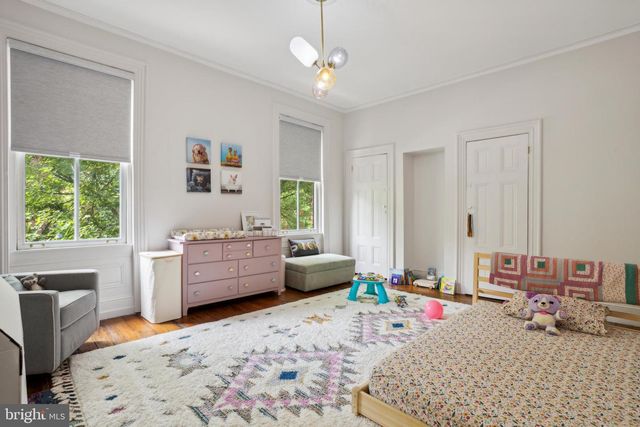 1911 MOUNT VERNON ST, Philadelphia, PA 19130