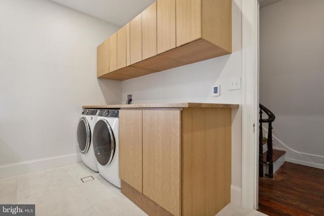 1911 MOUNT VERNON ST, Philadelphia, PA 19130