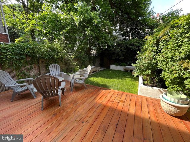 1911 MOUNT VERNON ST, Philadelphia, PA 19130