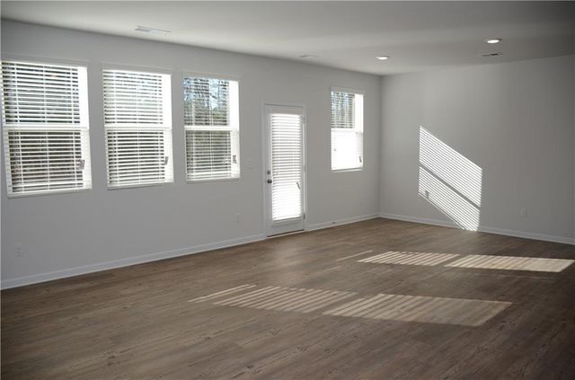 1331 Point Place Drive, Loganville, GA 30052